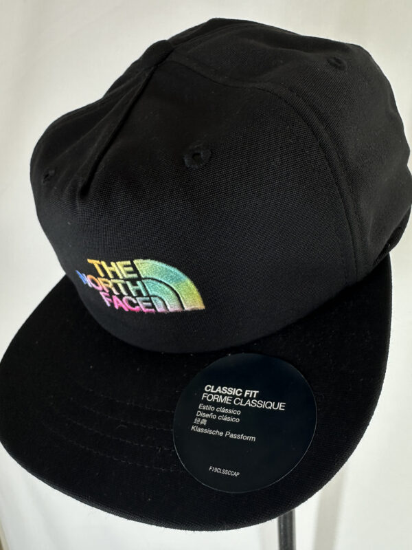 THE NORTH FACE Gorra Negra Cerrada - Imagen 2