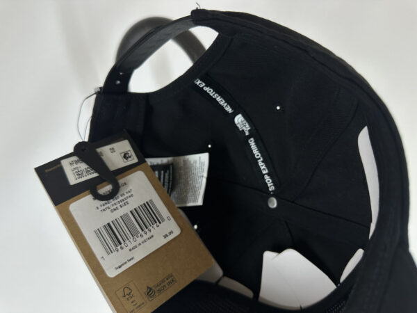 THE NORTH FACE Gorra Negra Cerrada - Imagen 4